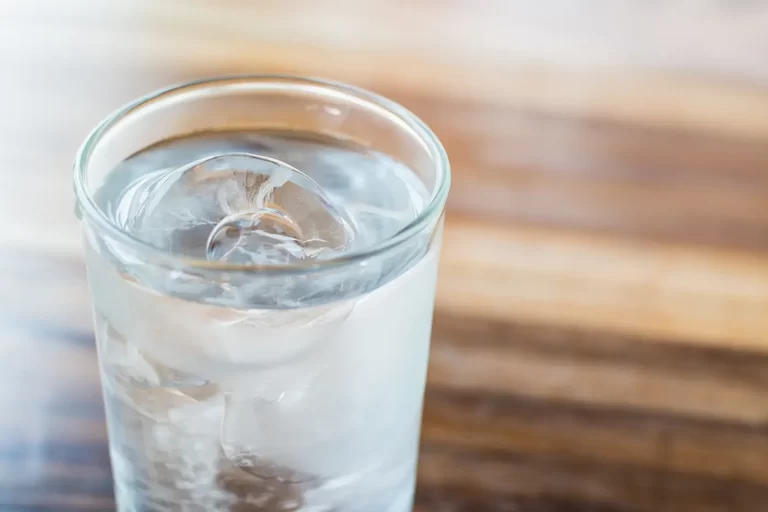 فوائد الماء البارد المختلفة للإنسان 5 فوائد الماء البارد