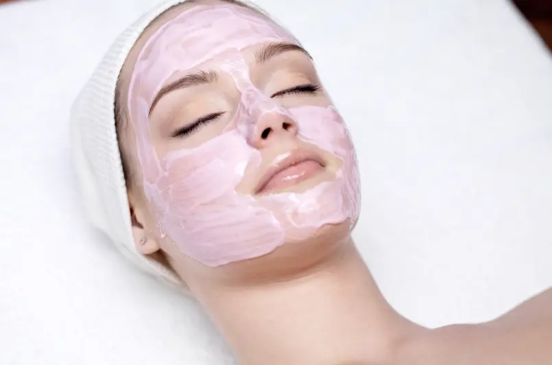 علاج حب الشباب طبيعياً بسرعة بالمنزل